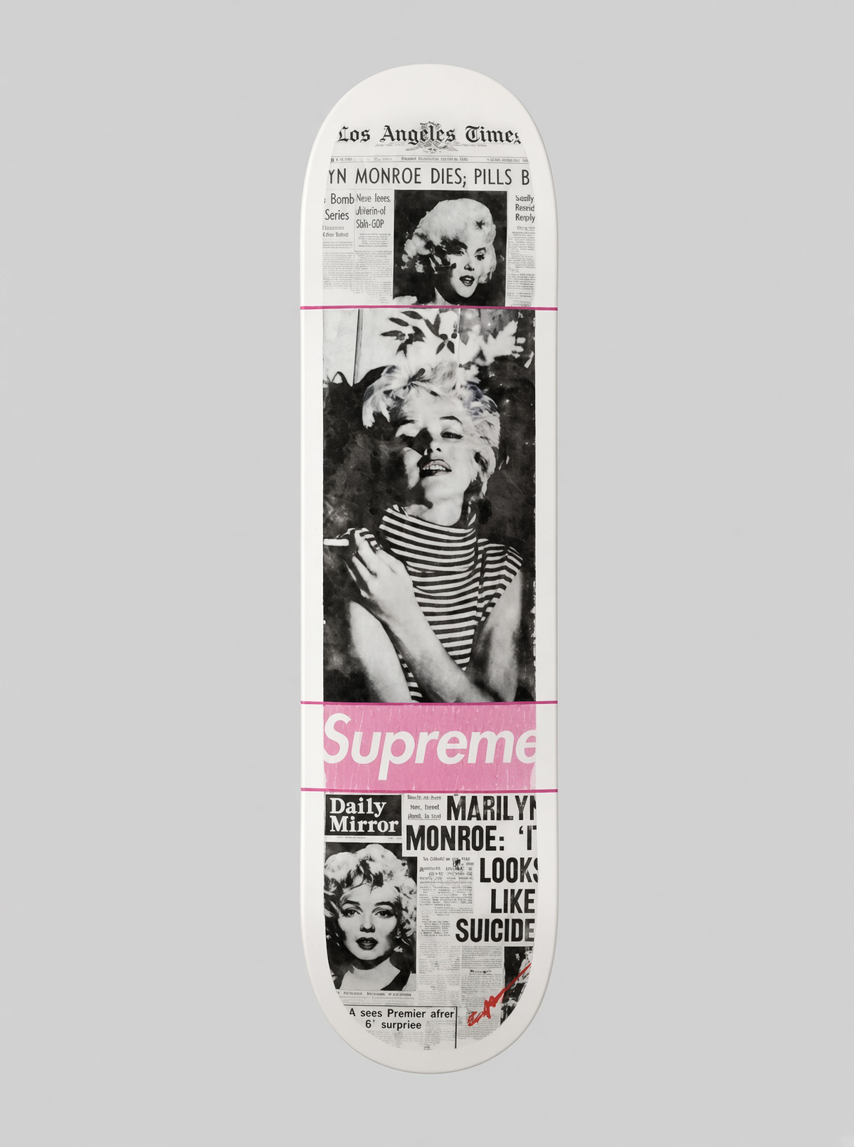 Marilyn Newspaper supreme